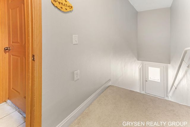 5752 East Town Drive 9, Hudsonville, MI 49426
