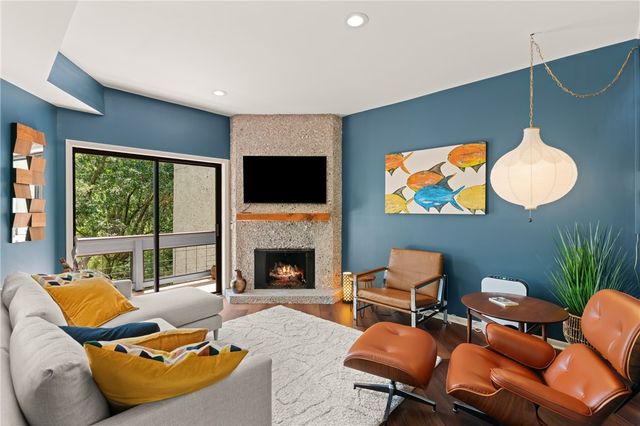 1332 Oak Street 9, St Simons Island, GA 31522