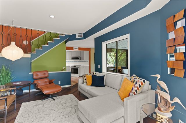 1332 Oak Street 9, St Simons Island, GA 31522