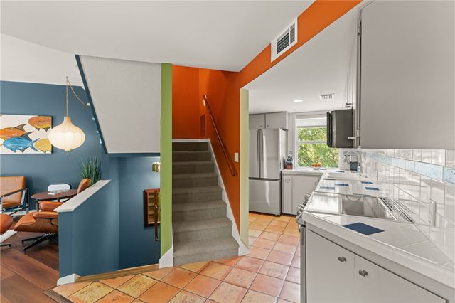 1332 Oak Street 9, St Simons Island, GA 31522