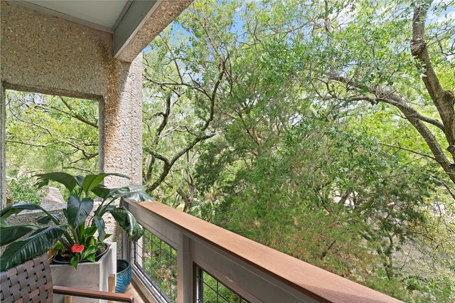 1332 Oak Street 9, St Simons Island, GA 31522