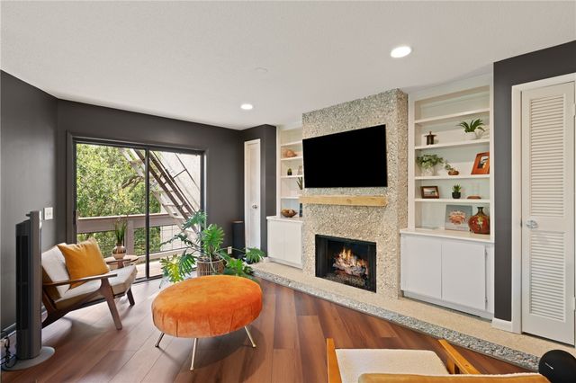 1332 Oak Street 9, St Simons Island, GA 31522