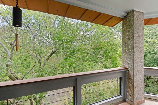 1332 Oak Street 9, St Simons Island, GA 31522