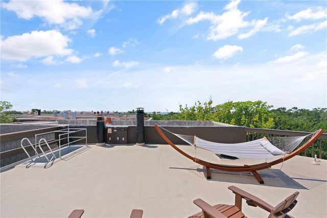 1332 Oak Street 9, St Simons Island, GA 31522