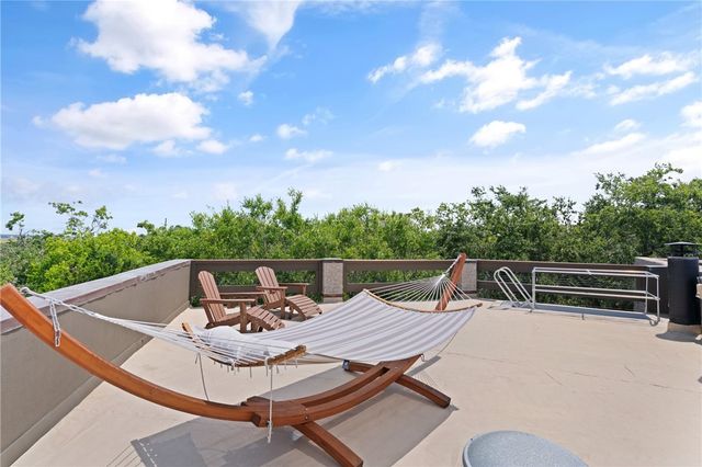 1332 Oak Street 9, St Simons Island, GA 31522