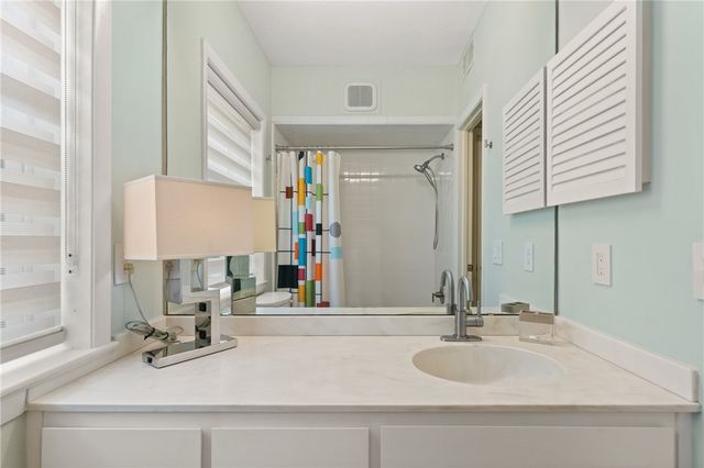 1332 Oak Street 9, St Simons Island, GA 31522