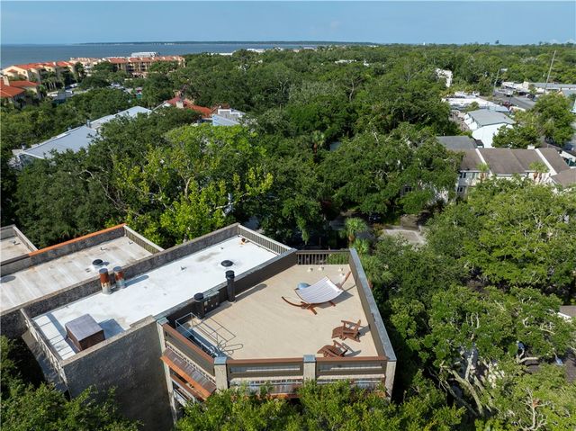 1332 Oak Street 9, St Simons Island, GA 31522