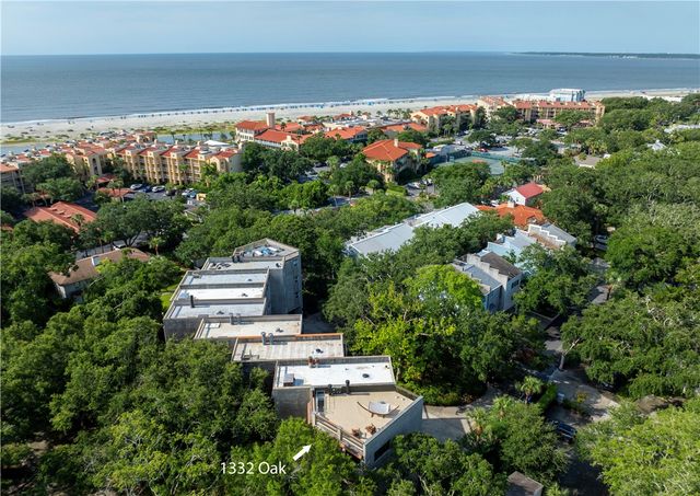 1332 Oak Street 9, St Simons Island, GA 31522