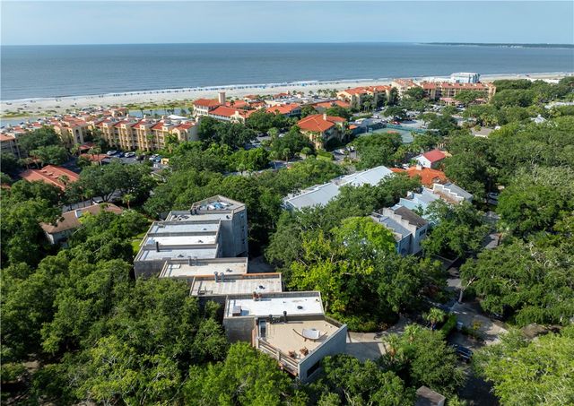 1332 Oak Street 9, St Simons Island, GA 31522