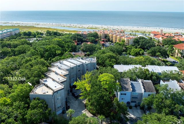 1332 Oak Street 9, St Simons Island, GA 31522