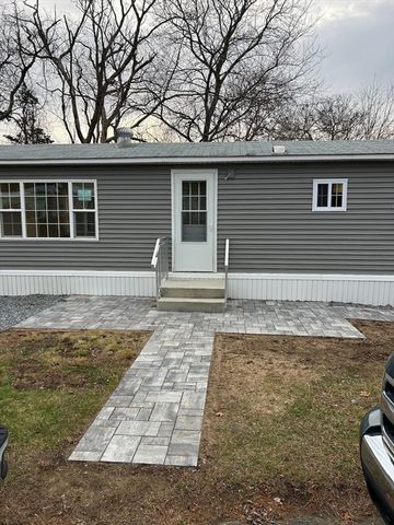 2 Sunnydale Circle, Brimfield, MA 01001
