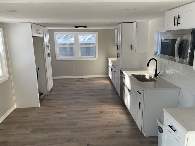 2 Sunnydale Circle, Brimfield, MA 01001