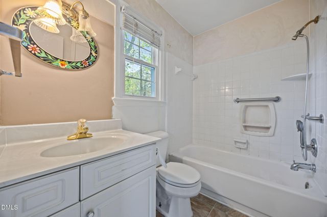 122 E Judd Street, Zebulon, NC 27597