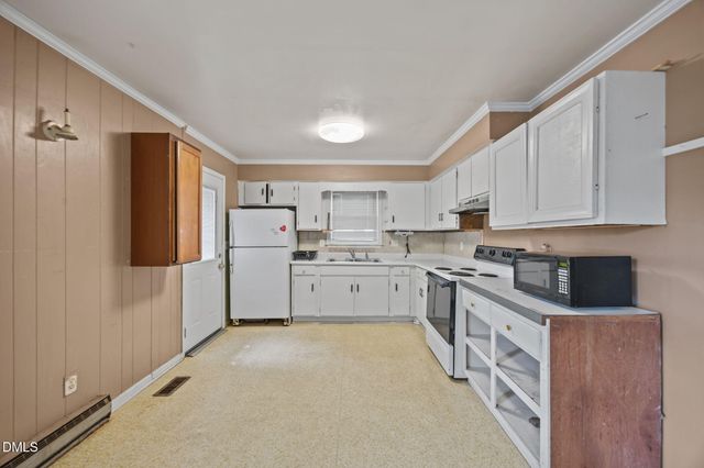 122 E Judd Street, Zebulon, NC 27597