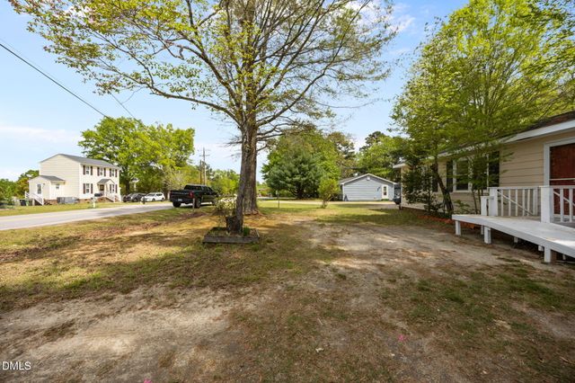 122 E Judd Street, Zebulon, NC 27597