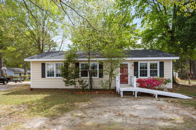 122 E Judd Street, Zebulon, NC 27597