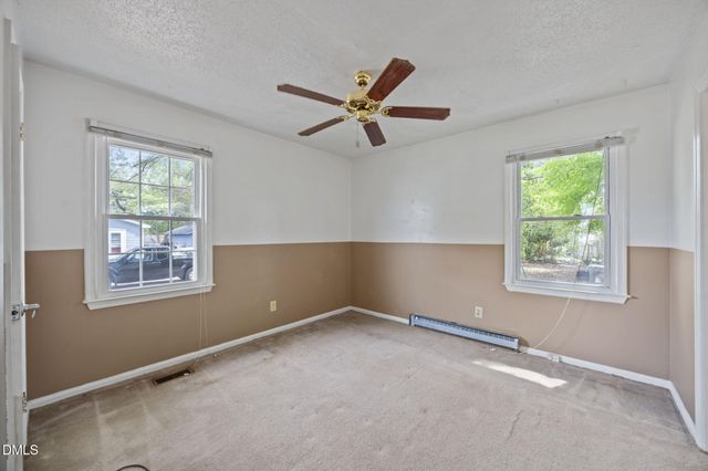 122 E Judd Street, Zebulon, NC 27597