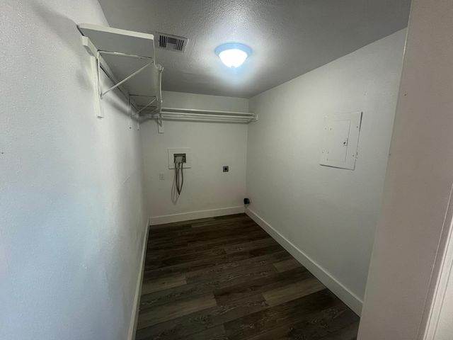 2302 35th Avenue N, Texas City, TX 77590