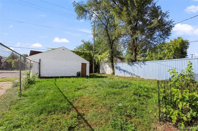 15703 Prest Street, Detroit, MI 48227