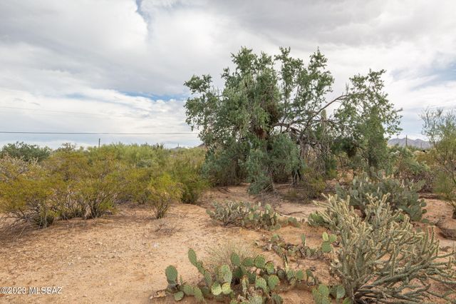 7267 North Lydia Avenue, Tucson, AZ 85743