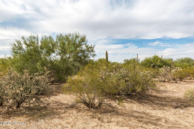 7267 North Lydia Avenue, Tucson, AZ 85743