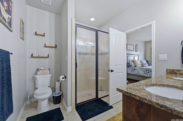 776 Crestview, Floresville, TX 78114