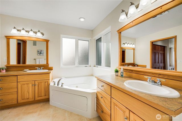 82 Montgomery Lane, Port Ludlow, WA 98365