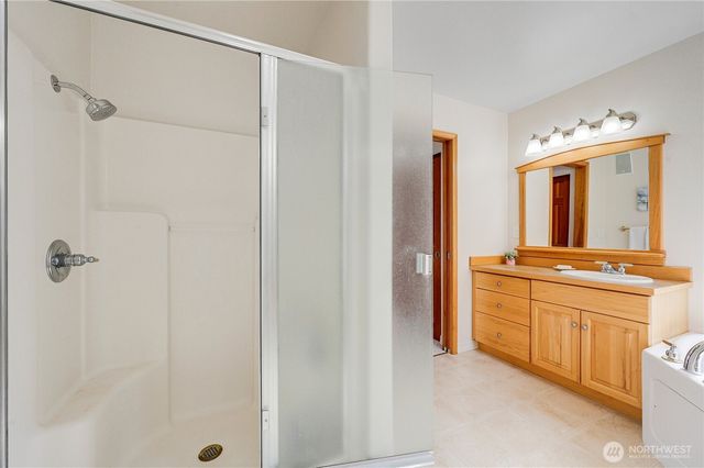 82 Montgomery Lane, Port Ludlow, WA 98365