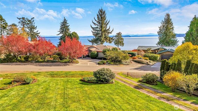 82 Montgomery Lane, Port Ludlow, WA 98365
