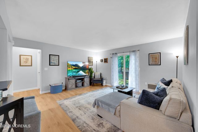 14 Whispering Oaks Way 14, Jackson, NJ 08527