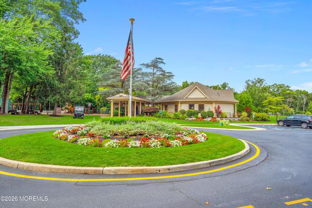 14 Whispering Oaks Way 14, Jackson, NJ 08527
