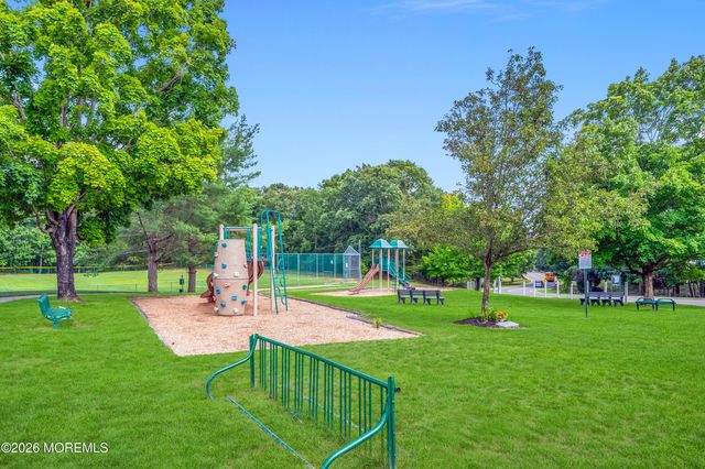 14 Whispering Oaks Way 14, Jackson, NJ 08527