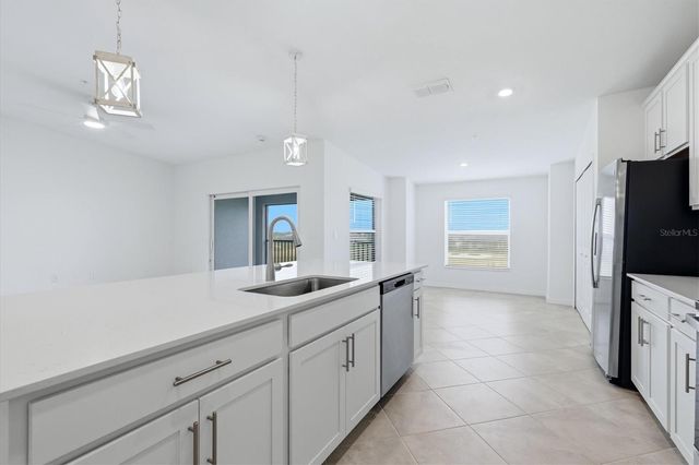 18923 SCALLOP LOOP 205, Bradenton, FL 34211