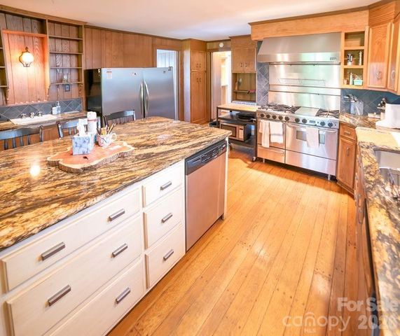 108 Beall Street NW, Lenoir, NC 28645