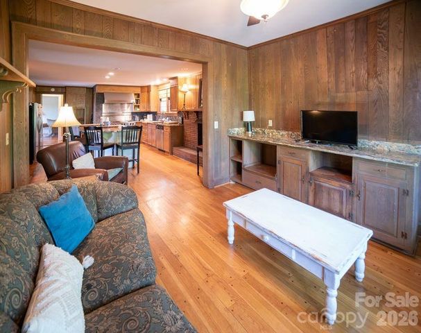 108 Beall Street NW, Lenoir, NC 28645
