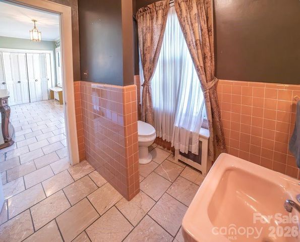108 Beall Street NW, Lenoir, NC 28645