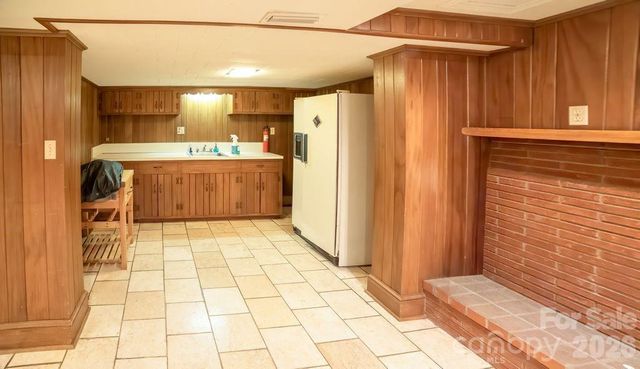 108 Beall Street NW, Lenoir, NC 28645