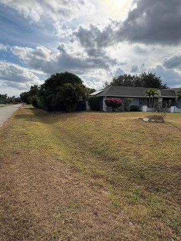 706 E 4TH STREET, Lehigh Acres, FL 33936