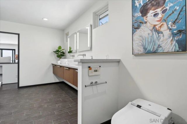 1769 Plum, San Diego, CA 92106