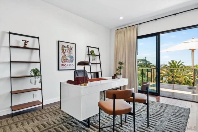 1769 Plum, San Diego, CA 92106