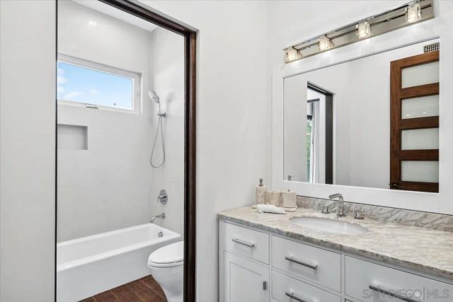 1769 Plum, San Diego, CA 92106