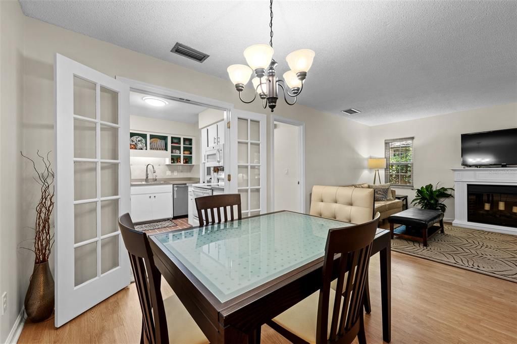 Image 10 of property listing at 3312 W CARRINGTON STREET, Tampa, FL 33611