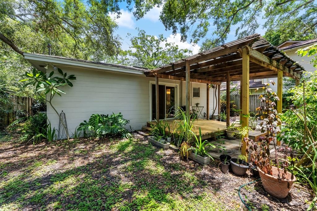 Image 28 of property listing at 3312 W CARRINGTON STREET, Tampa, FL 33611