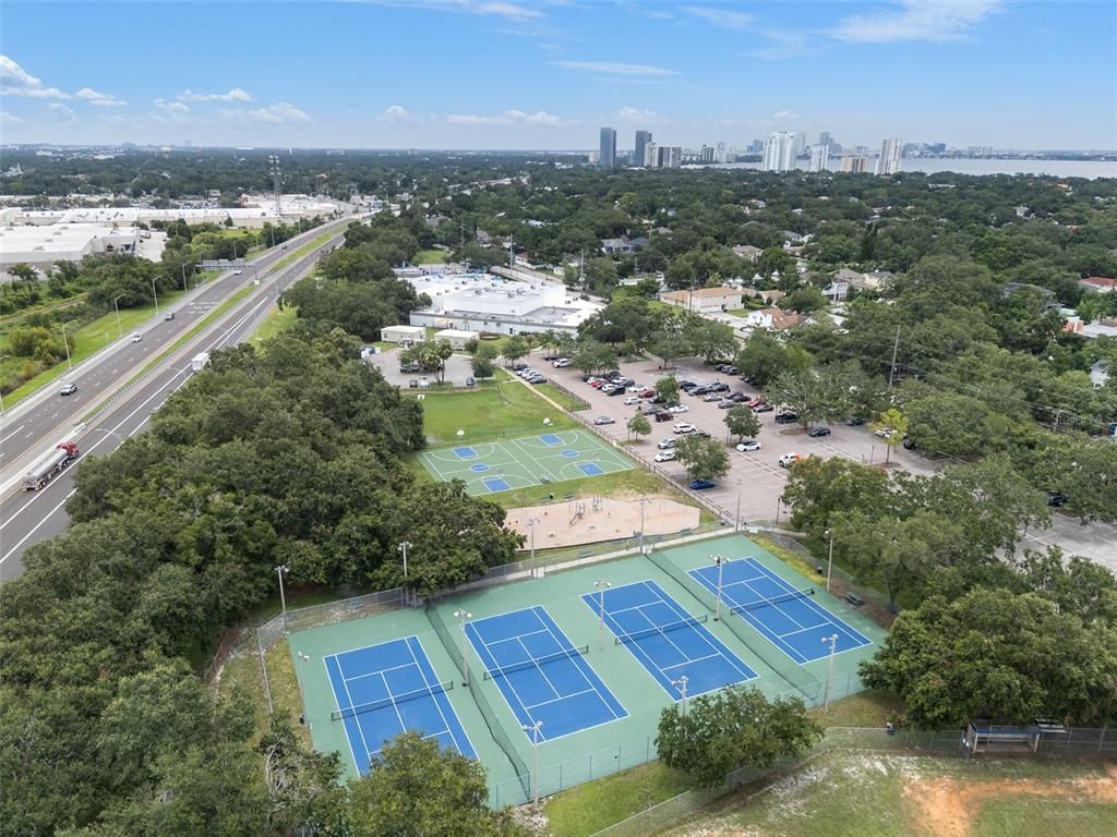 Image 39 of property listing at 3312 W CARRINGTON STREET, Tampa, FL 33611