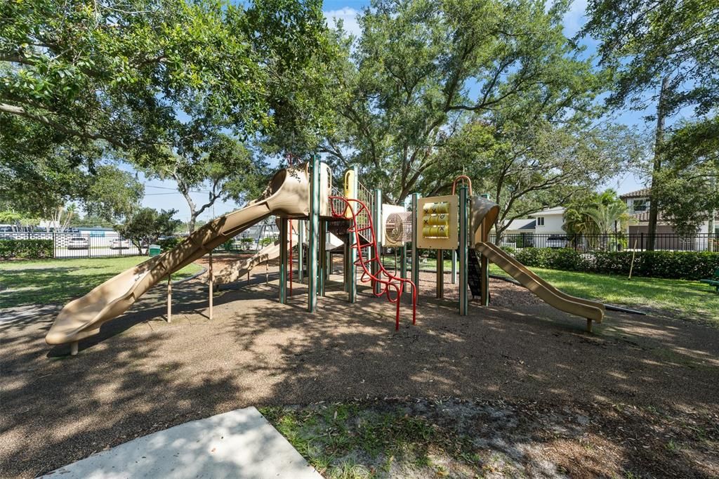 Image 45 of property listing at 3312 W CARRINGTON STREET, Tampa, FL 33611