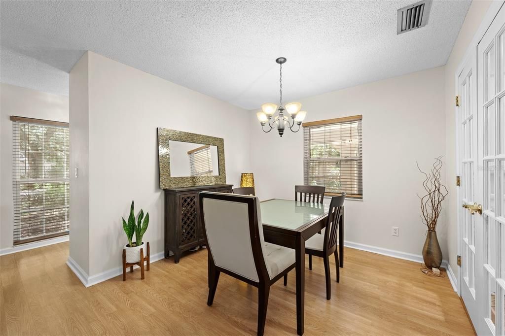 Image 8 of property listing at 3312 W CARRINGTON STREET, Tampa, FL 33611