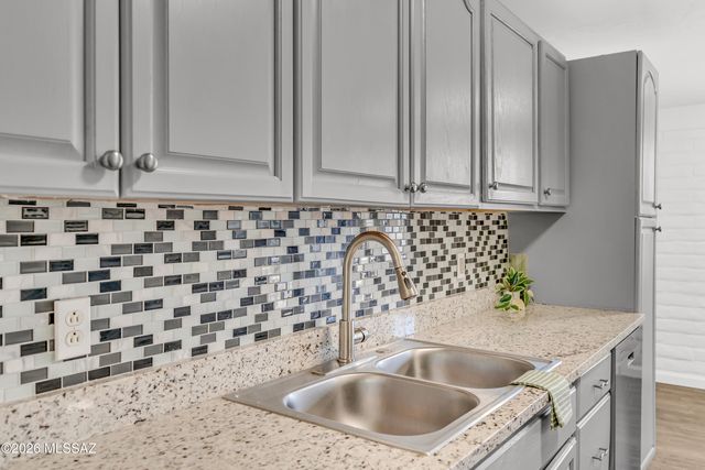 6501 E Brooks Drive, Tucson, AZ 85730