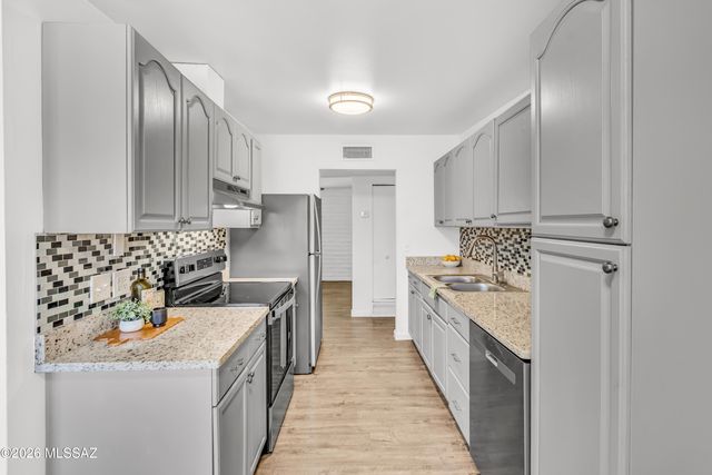 6501 E Brooks Drive, Tucson, AZ 85730