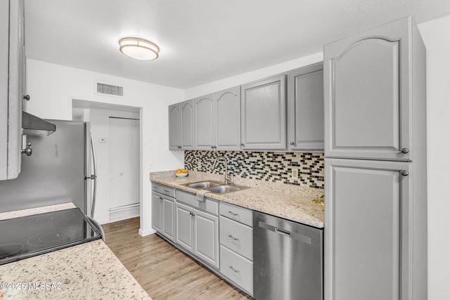 6501 E Brooks Drive, Tucson, AZ 85730