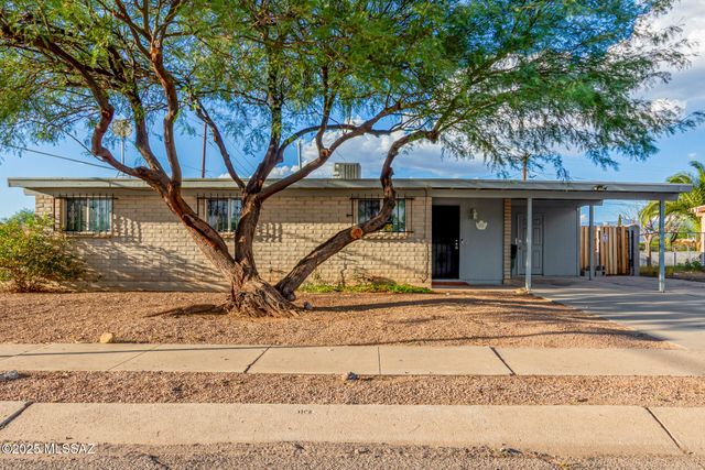 6501 E Brooks Drive, Tucson, AZ 85730